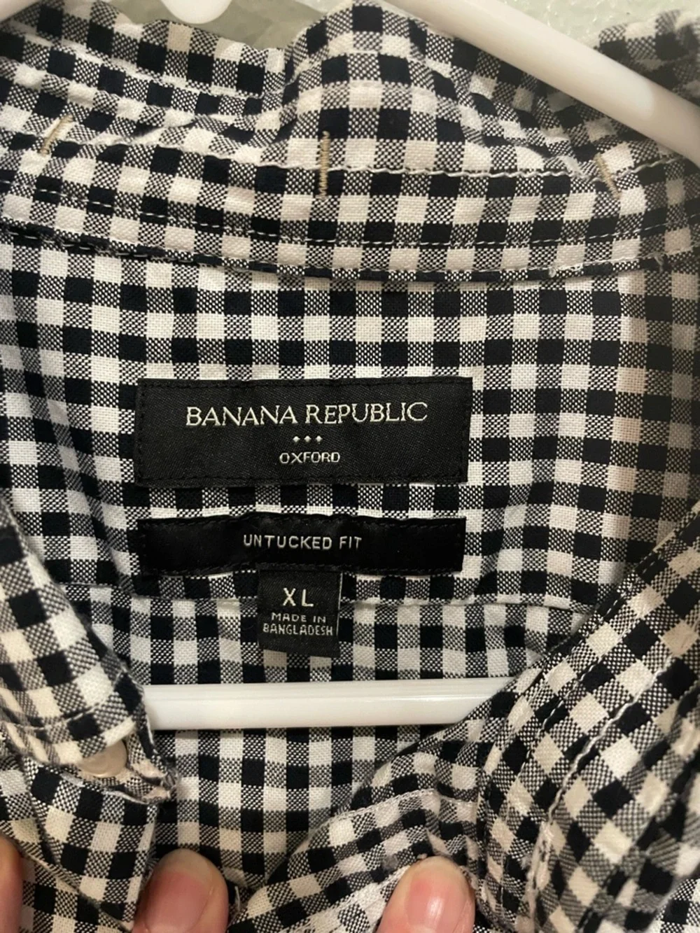 Banana Republic Black & White Gingham Button-Down Untucked Shirt